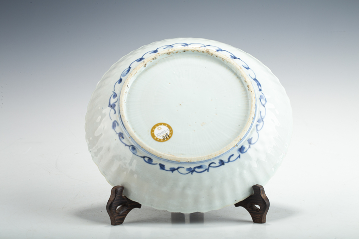 古玩陶瓷明萬歷·青花花鳥紋花口盤真品鑒賞圖