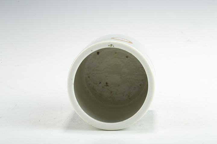 古玩陶瓷民國·五彩仕女圖筆筒真品鑒賞圖