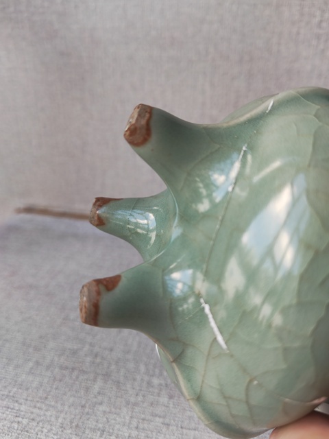 古玩陶瓷龍泉青瓷鬲式爐真品鑒賞圖