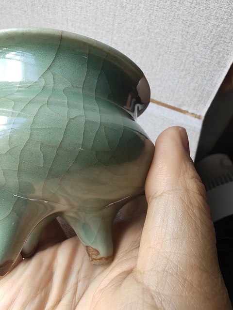 古玩陶瓷龍泉青瓷鬲式爐真品鑒賞圖