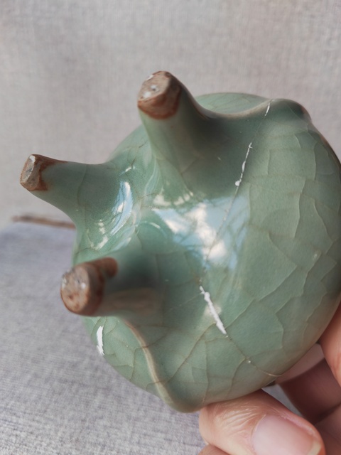 古玩陶瓷龍泉青瓷鬲式爐真品鑒賞圖