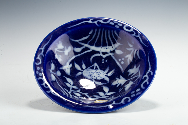 古玩陶瓷清中·霽藍(lán)釉堆白花卉紋高足碗真品鑒賞圖