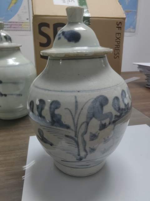 古玩陶瓷青花山水人物紋蓋罐真品鑒賞圖