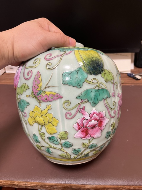 古玩陶瓷青釉粉彩瓜瓞綿綿蓋罐真品鑒賞圖