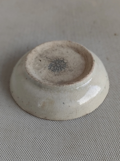 古玩陶瓷紅綠彩花卉紋盤拍賣，當前價格398元