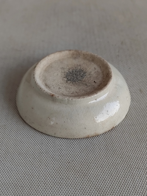 古玩陶瓷紅綠彩花卉紋盤拍賣，當前價格398元