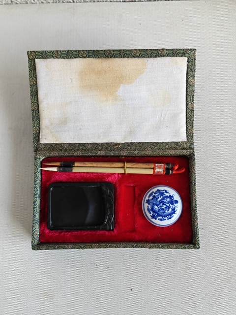 古玩陶瓷青花龍紋印盒拍賣，當前價格350元