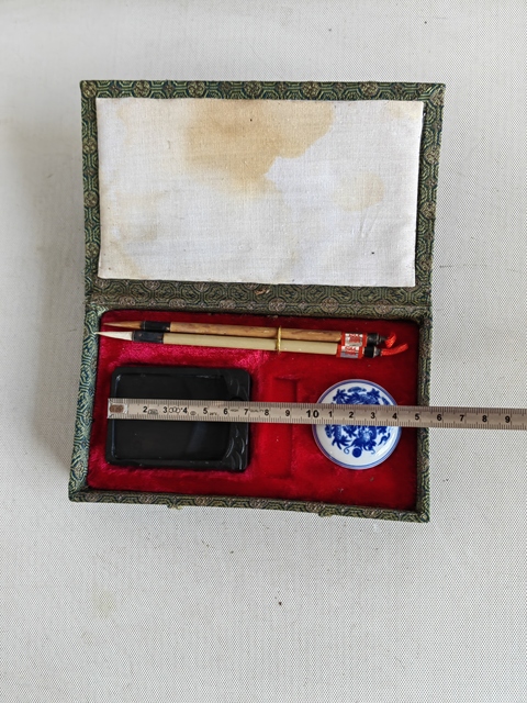 古玩陶瓷青花龍紋印盒拍賣，當前價格350元