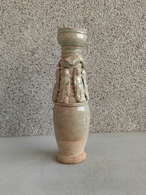 古玩陶瓷青白釉貼塑人物龍紋瓶真品鑒賞圖
