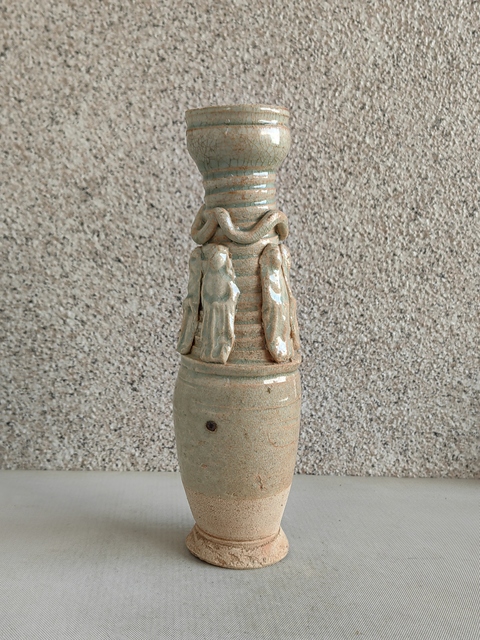 古玩陶瓷青白釉貼塑人物龍紋瓶真品鑒賞圖