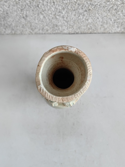 古玩陶瓷青白釉貼塑人物龍紋瓶真品鑒賞圖