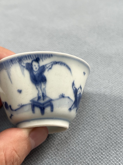 古玩陶瓷三娘教子圖青花杯真品鑒賞圖