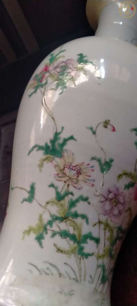 古玩陶瓷民國(guó)細(xì)路粉彩瓶真品鑒賞圖