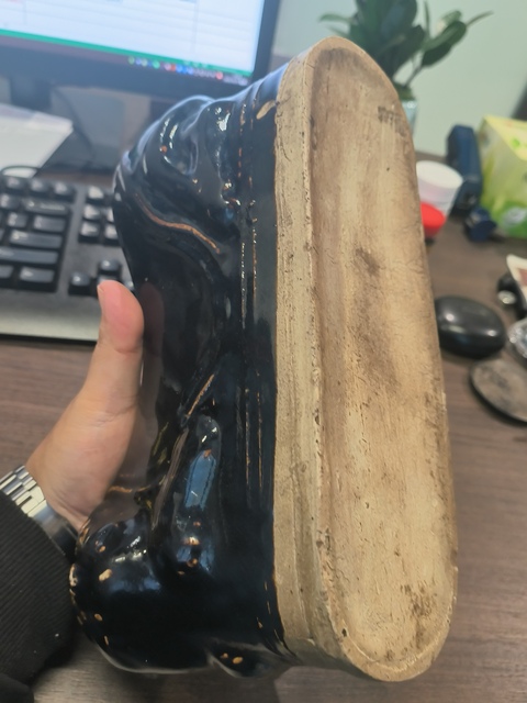 古玩陶瓷磁州窯黑釉貓兒枕真品鑒賞圖