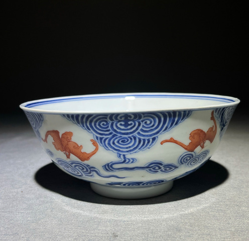 古玩陶瓷青花礬紅洪福齊天碗真品鑒賞圖