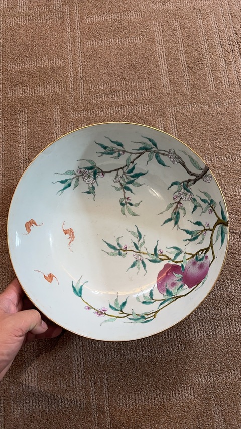 古玩陶瓷清晚期粉彩壽桃紋碗真品鑒賞圖