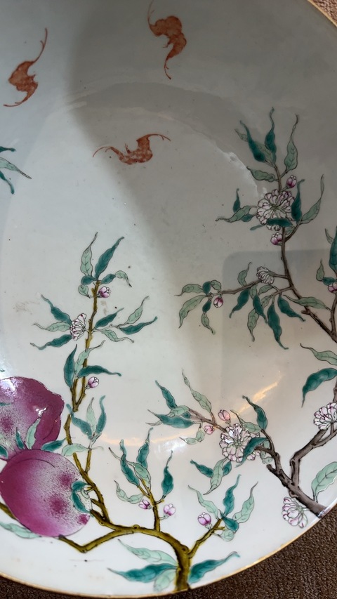 古玩陶瓷清晚期粉彩壽桃紋碗真品鑒賞圖