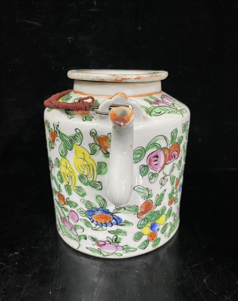古玩陶瓷廣彩花鳥紋提梁壺真品鑒賞圖