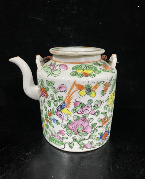 古玩陶瓷廣彩花鳥紋提梁壺真品鑒賞圖