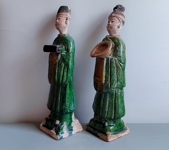 古玩陶瓷明三彩人物俑真品鑒賞圖