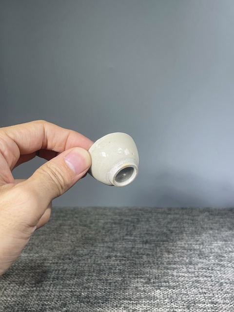 古玩陶瓷元末明初.白釉茶杯(有點(diǎn)米黃釉的感覺)拍賣,當(dāng)前價(jià)格0元