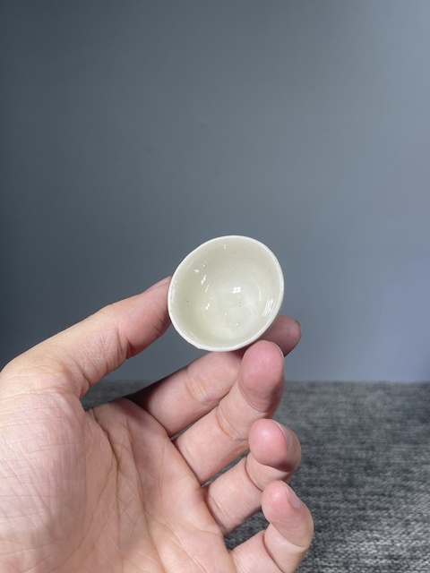 古玩陶瓷元末明初.白釉茶杯(有點(diǎn)米黃釉的感覺)拍賣,當(dāng)前價(jià)格0元