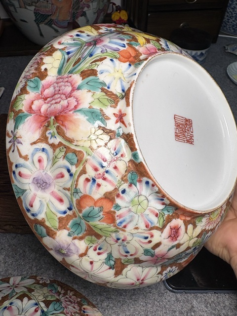 古玩陶瓷粉彩百花不落地紋蓋碗真品鑒賞圖