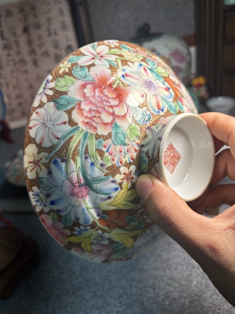 古玩陶瓷粉彩百花不落地紋蓋碗真品鑒賞圖