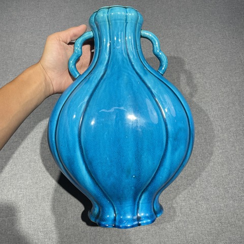 古玩陶瓷孔雀蘭釉抱月瓶真品鑒賞圖