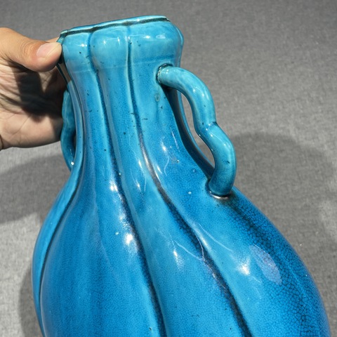 古玩陶瓷孔雀蘭釉抱月瓶真品鑒賞圖
