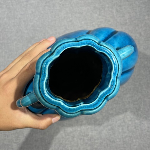 古玩陶瓷孔雀蘭釉抱月瓶真品鑒賞圖