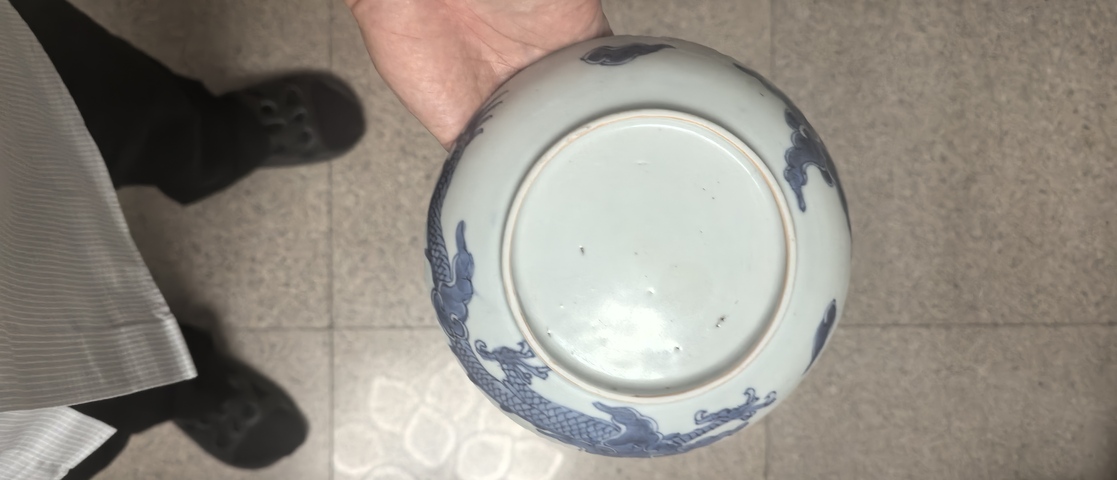 古玩陶瓷青花過墻龍紋盤真品鑒賞圖