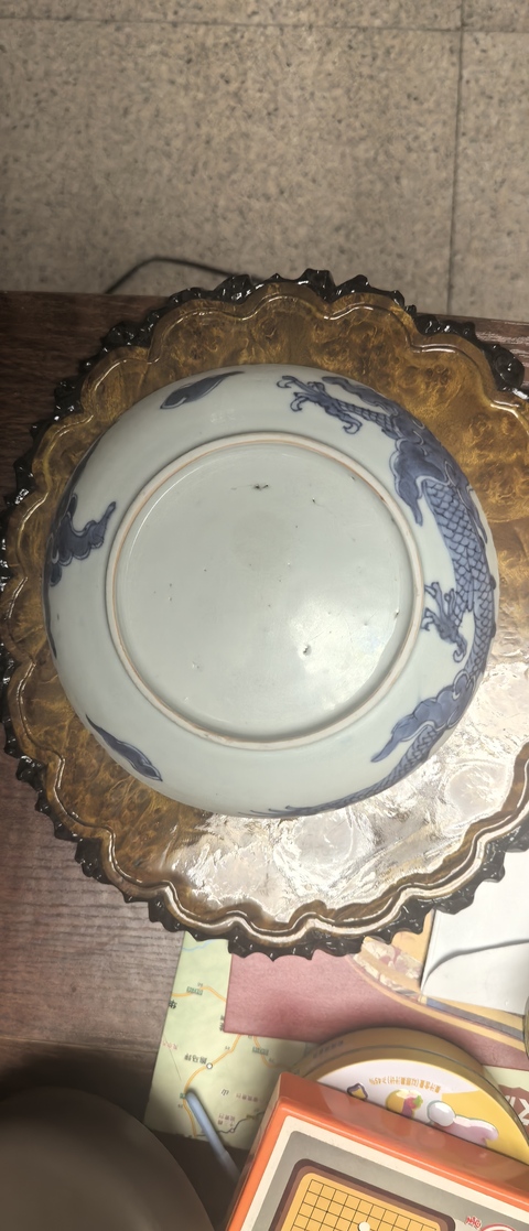 古玩陶瓷青花過墻龍紋盤真品鑒賞圖