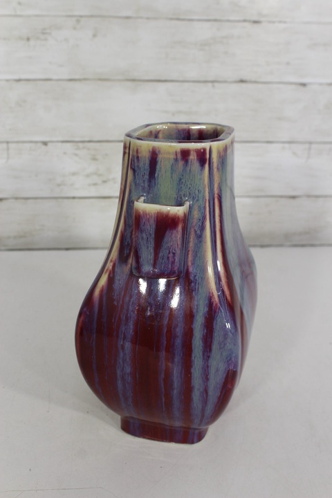 古玩陶瓷窯變紅釉貫耳瓶真品鑒賞圖