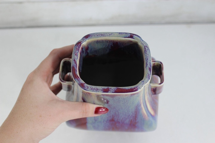 古玩陶瓷窯變紅釉貫耳瓶真品鑒賞圖