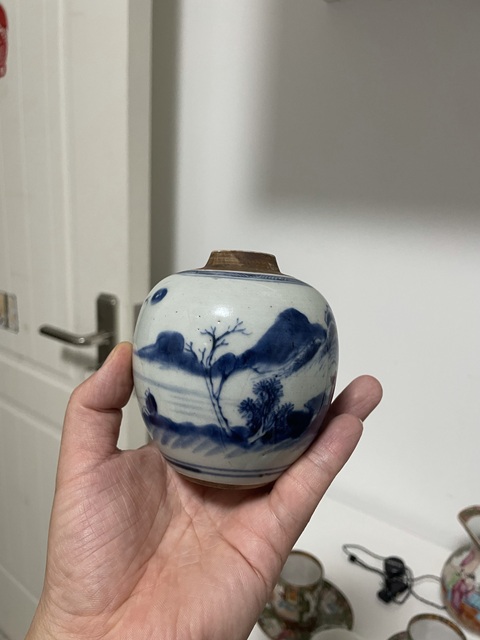 古玩陶瓷人物山水青花罐真品鑒賞圖