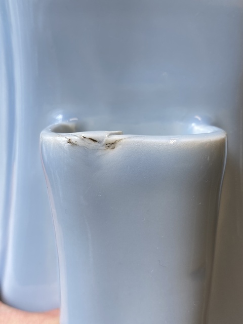 古玩陶瓷天藍釉貫耳瓶真品鑒賞圖