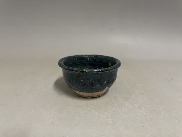 古玩陶瓷唐·藍(lán)釉杯真品鑒賞圖