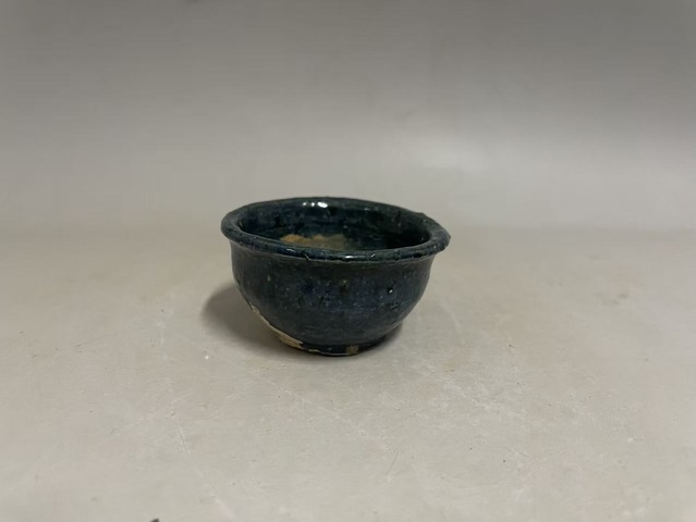 古玩陶瓷唐·藍(lán)釉杯真品鑒賞圖