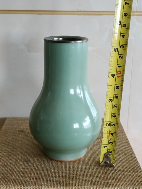 古玩陶瓷罕見特級精品南宋龍泉青瓷梅子青釉箸瓶拍賣，當前價格98000元