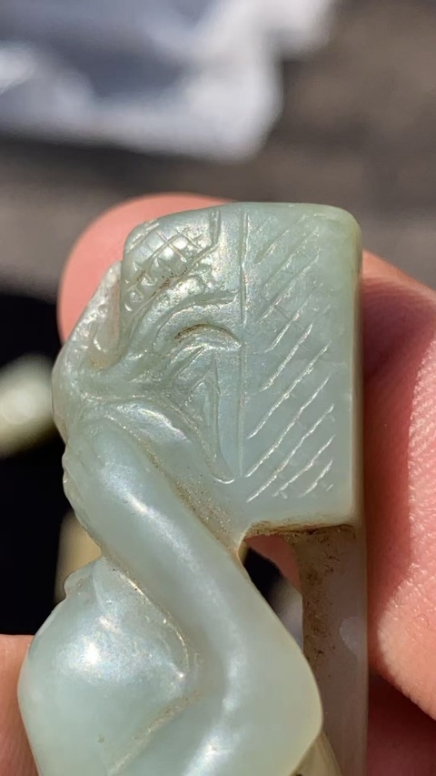 古玩玉器包袱猴真品鑒賞圖