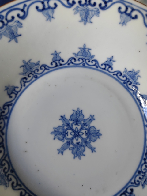 古玩陶瓷青花花卉草蟲碗真品鑒賞圖