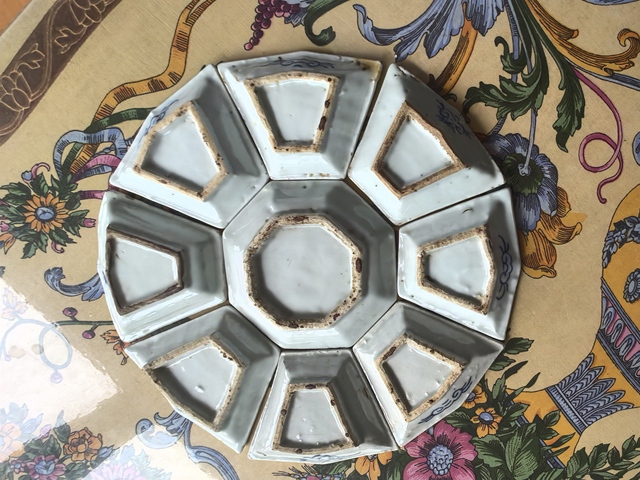 古玩陶瓷纏枝花卉紋青花九攢盤真品鑒賞圖