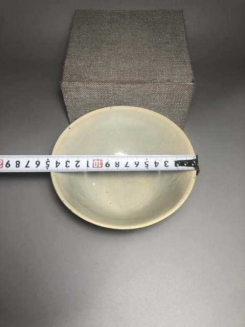 古玩陶瓷青白釉花卉紋碗真品鑒賞圖