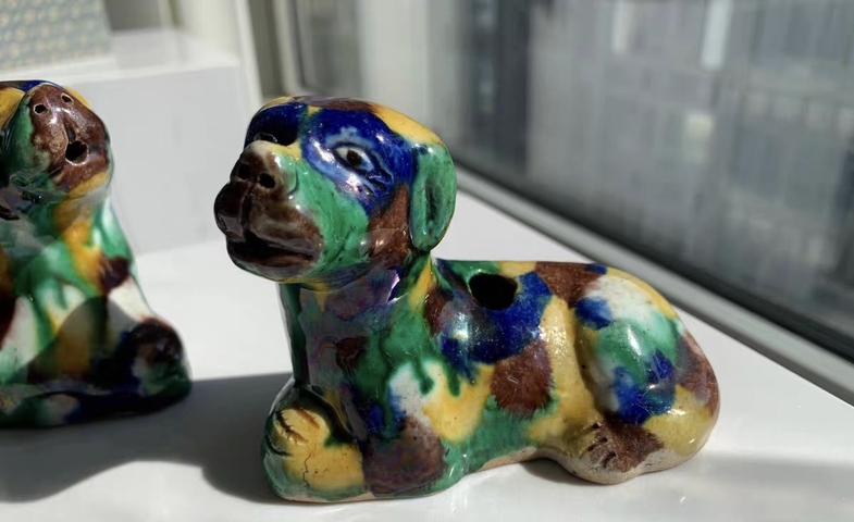 古玩陶瓷素三彩獅子擺件真品鑒賞圖