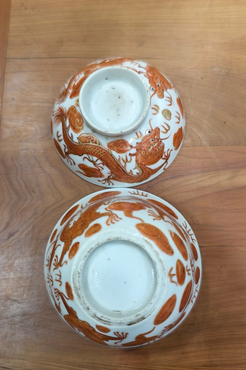 古玩陶瓷清晚期 礬紅龍紋蓋碗真品鑒賞圖