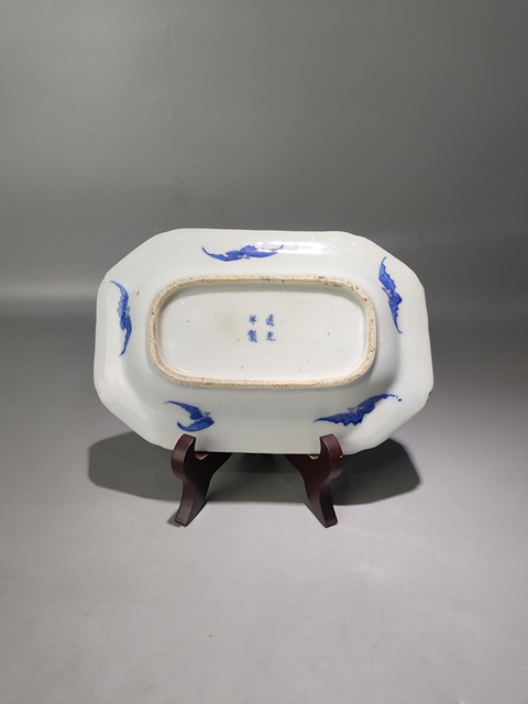 古玩陶瓷(精品茶盤)清·道光·人物山水青花詩紋·茶盤拍賣,當前價格1316元