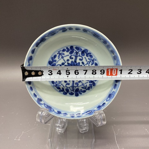 古玩陶瓷花卉紋青花盤真品鑒賞圖