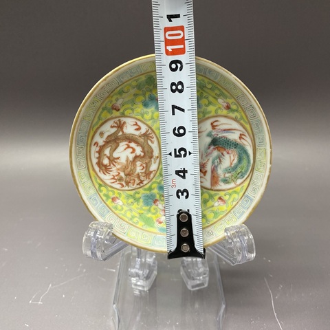 古玩陶瓷龍鳳紋青花粉彩盤真品鑒賞圖