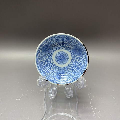 古玩陶瓷花卉紋青花盤真品鑒賞圖